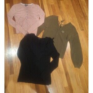 Womens Sweater bundle size XS.